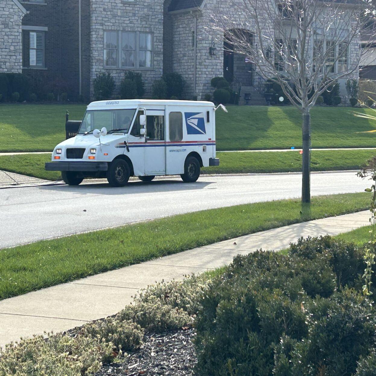 USPS in Glenview Hills neighborhood